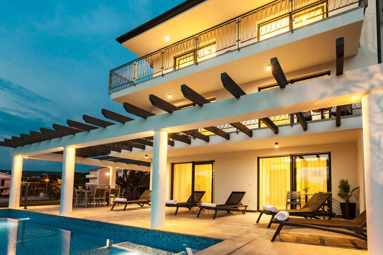 Luxury Villa Rivabel Malinska Exterior photo